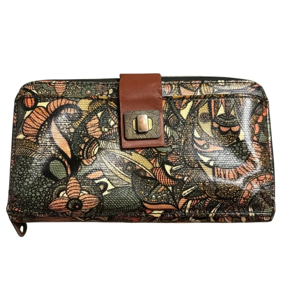 Sakroots Smartphone Wallet Brown